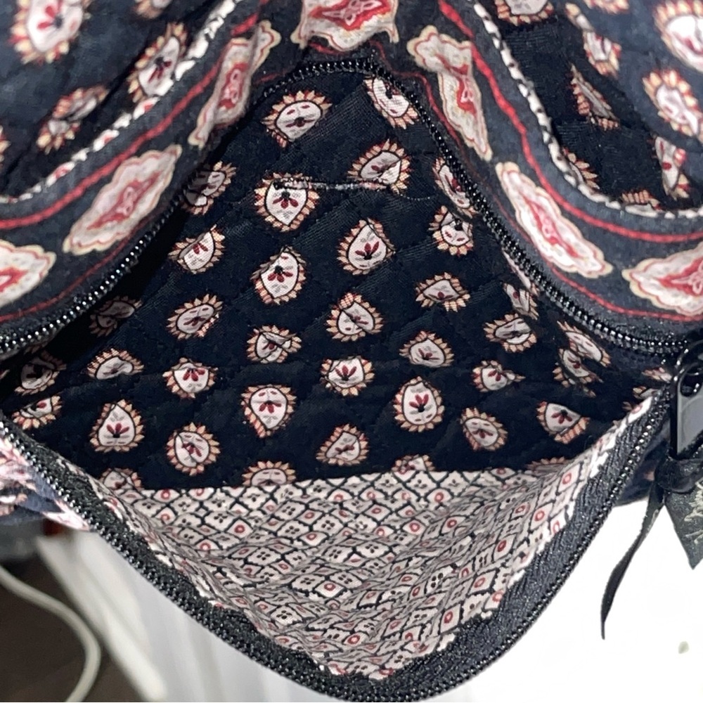 Vera Bradley Hipster Crossbody Retired Classic Black Paisley Pattern Quilted - Picture 6 of 13